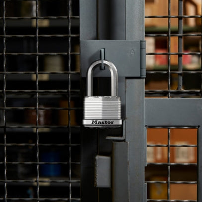 Master Magnum Lock - Steel and Pipes Inc.